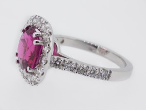 Anello in oro bianco con Tormalina Rubellite e diamanti